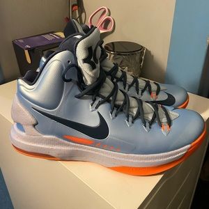 KD 5 shoes “Ice Blue”